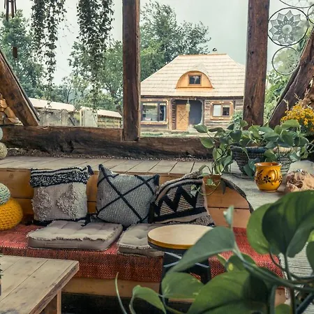 Nooks By Adybeca - Traditional Nook Landhuis Bălnaca