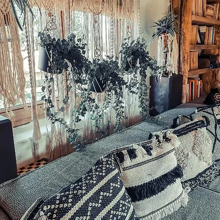 Nooks By Adybeca - Traditional Nook Landhuis Bălnaca