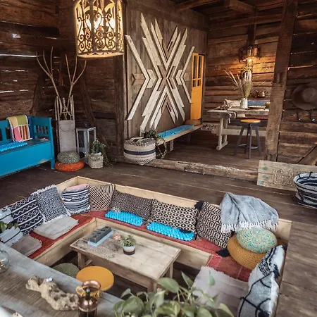 Nooks By Adybeca - Traditional Nook